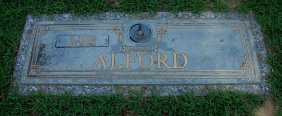 http://image2.findagrave.com/photos/2015/207/81850480_1438039492.jpg