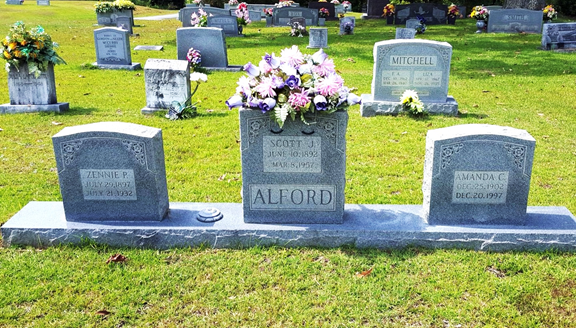 http://image2.findagrave.com/photos/2015/258/16683308_1442441593.jpg