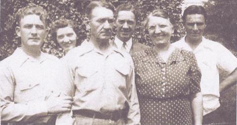 Stonewall Jackson "Dick" and Annie Webb Alford and their children