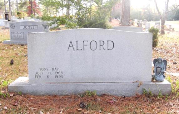 http://image2.findagrave.com/photos/2014/315/138644804_1415806687.jpg