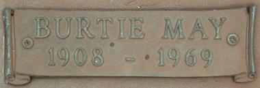 https://s3-us-west-2.amazonaws.com/find-a-grave-prod/photos/2015/192/149111920_1436717536.jpg