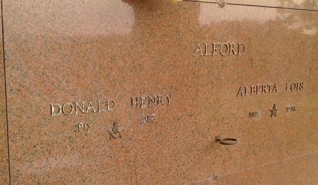 http://image2.findagrave.com/photos/2013/190/113378691_137352141665.jpg