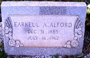http://image2.findagrave.com/photos/2012/82/87222608_133251220989.jpg