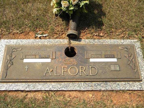 http://image2.findagrave.com/photos/2014/213/57788557_1406983388.jpg