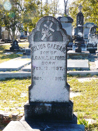 https://s3-us-west-2.amazonaws.com/find-a-grave-prod/photos/2013/172/111597318_137194004666.jpg