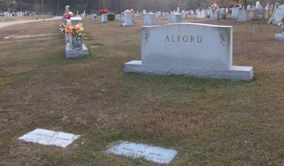 http://image2.findagrave.com/photos/2014/314/138631400_1415765674.jpg