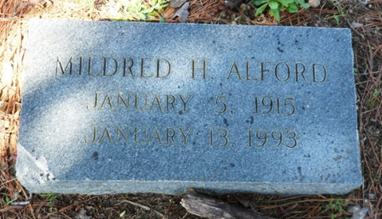 https://s3-us-west-2.amazonaws.com/find-a-grave-prod/photos/2011/75/67046032_130039450595.jpg