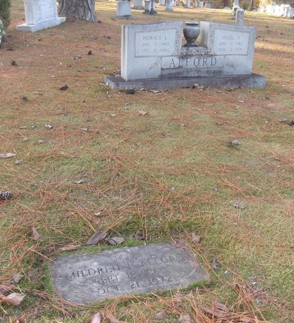 http://image2.findagrave.com/photos/2014/315/138502682_1415814248.jpg