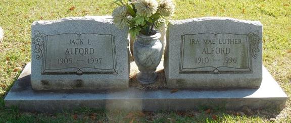 https://s3-us-west-2.amazonaws.com/find-a-grave-prod/photos/2014/302/138032856_1414700663.jpg