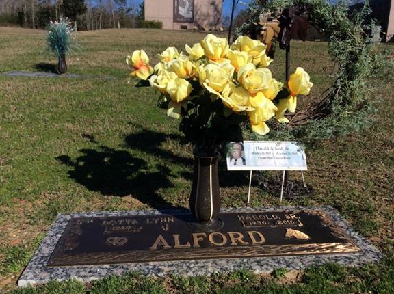 https://s3-us-west-2.amazonaws.com/find-a-grave-prod/photos/2017/60/158654757_1488491825.jpg