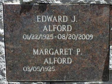 http://image2.findagrave.com/photos/2013/121/109904410_136755539558.jpg