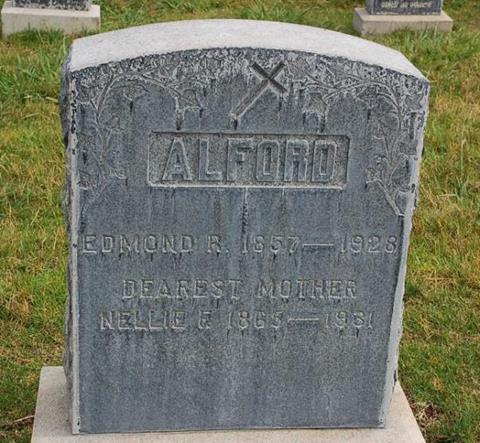 http://image2.findagrave.com/photos/2007/262/21674642_119032776324.jpg