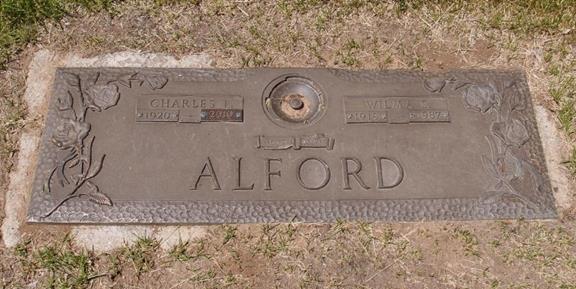 https://images.findagrave.com/photos/2016/152/94258212_1464800778.jpg