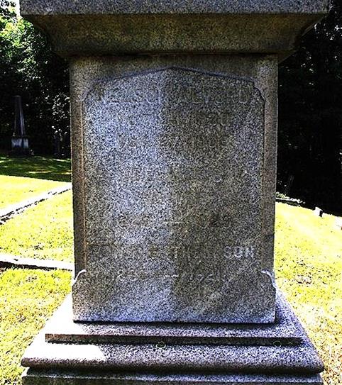 http://image1.findagrave.com/photos/2010/211/55656594_128058775658.jpg