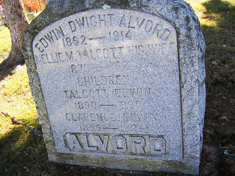 https://images.findagrave.com/photos/2011/12/11927562_129496272477.jpg
