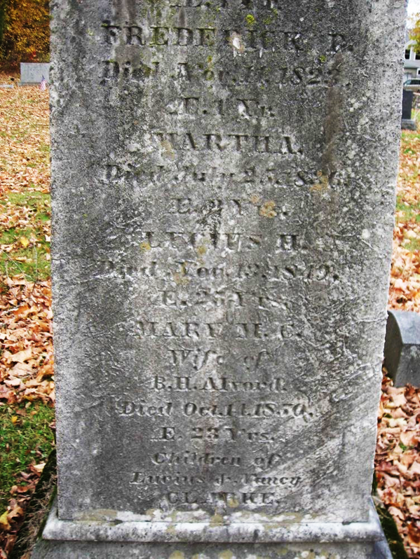 http://image2.findagrave.com/photos/2014/330/139303485_1417128588.jpg