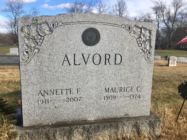 https://images.findagrave.com/photos/2017/353/146138631_1513811106.jpg