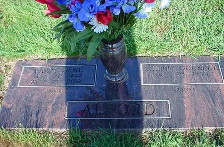 https://s3-us-west-2.amazonaws.com/find-a-grave-prod/photos/2013/159/112018259_137078266819.jpg