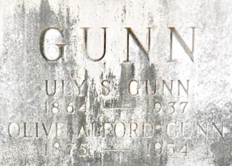 https://images.findagrave.com/photos/2017/350/185957038_1513520831.jpg
