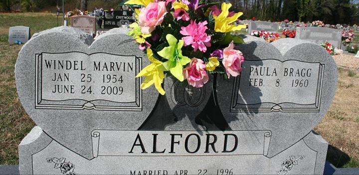 https://images.findagrave.com/photos/2014/88/121632838_1396178526.jpg