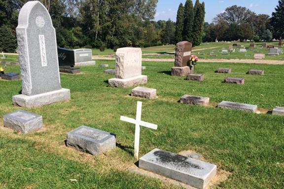 http://image2.findagrave.com/photos/2014/262/65531595_1411249328.jpg