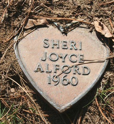 http://image2.findagrave.com/photos/2011/118/69123909_130413469809.jpg