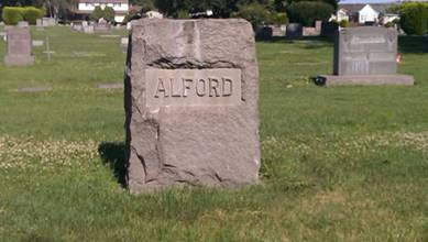 http://image2.findagrave.com/photos/2013/193/13930305_137376777580.jpg