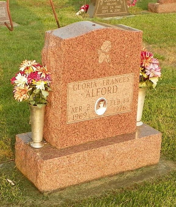 https://images.findagrave.com/photos/2011/220/74683858_131294007913.jpg