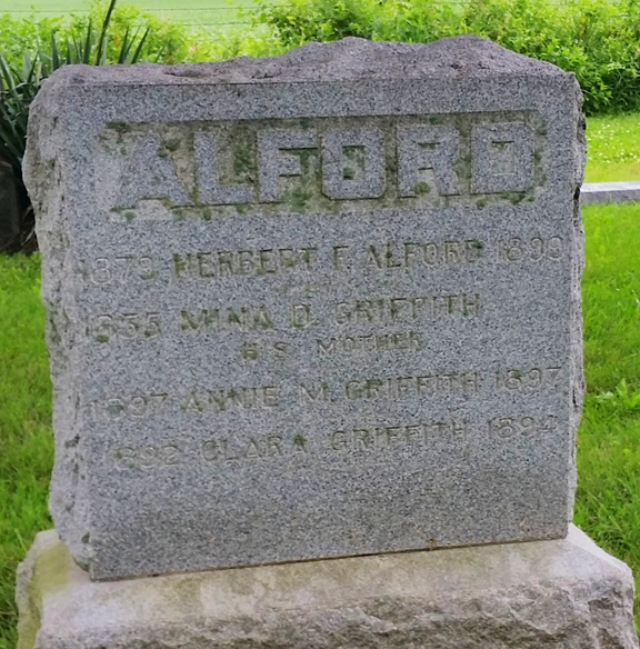 https://images.findagrave.com/photos/2015/194/119339033_1436880914.jpg
