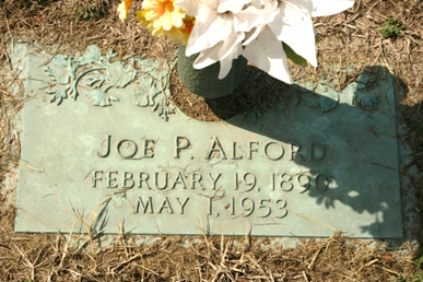 https://s3-us-west-2.amazonaws.com/find-a-grave-prod/photos/2011/134/42308757_130548930642.jpg