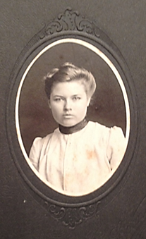 https://images.findagrave.com/photos/2015/70/74915794_1426189568.jpg