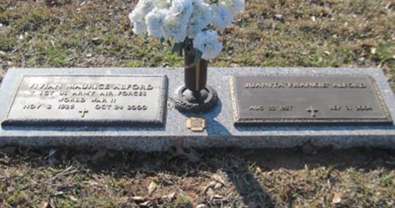 https://images.findagrave.com/photos/2012/364/29972505_135693858062.jpg