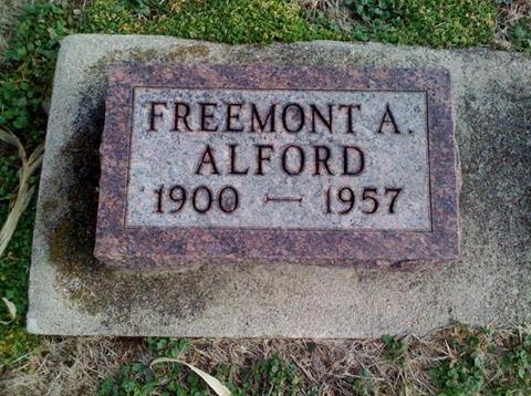 http://image2.findagrave.com/photos/2013/81/107137471_136404262905.jpg