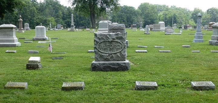 http://image2.findagrave.com/photos/2013/18/103779369_135859805694.jpg