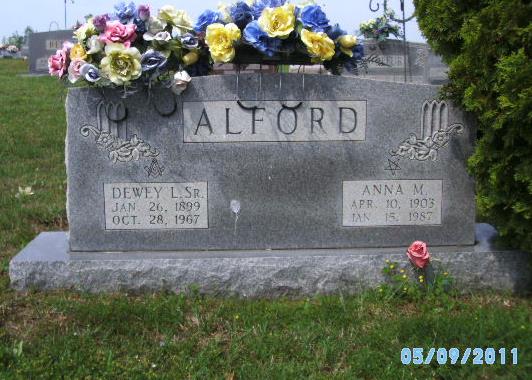 https://images.findagrave.com/photos/2011/141/70197312_130606512837.jpg