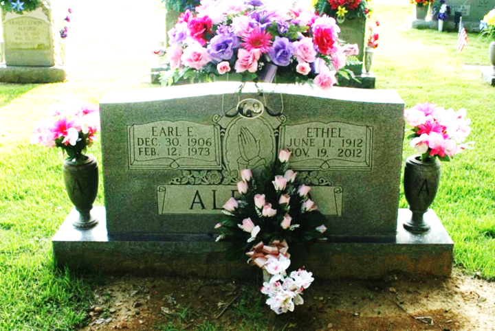 http://image2.findagrave.com/photos/2013/175/101050687_137222615371.jpg