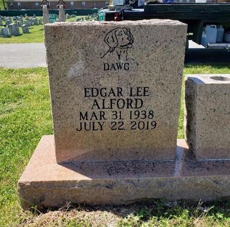 https://images.findagrave.com/photos/2020/111/201734981_d84ad5f9-5411-41fa-9b83-e13a53c99665.jpg