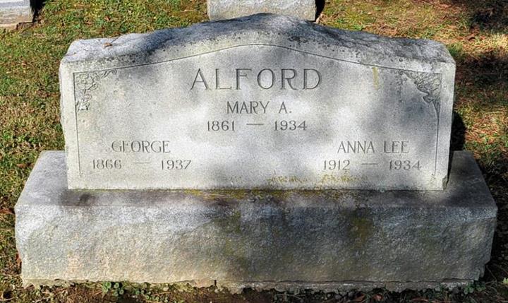 http://image1.findagrave.com/photos/2010/42/48025786_126599270219.jpg