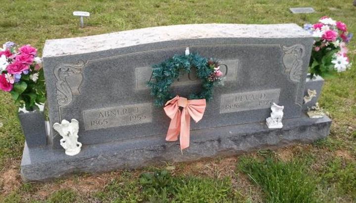 http://image2.findagrave.com/photos/2013/121/11445995_136755399331.jpg