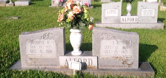 http://image2.findagrave.com/photos/2012/161/62382092_133933540637.jpg