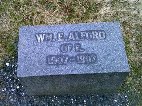 http://image2.findagrave.com/photos/2013/103/107023973_136596479806.jpg
