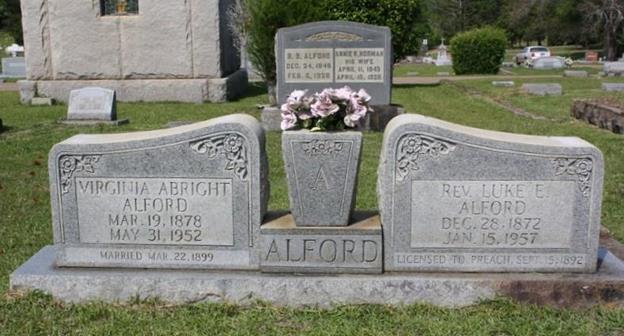 https://images.findagrave.com/photos/2012/104/37040499_133445407228.jpg