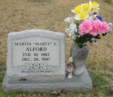 http://image2.findagrave.com/photos/2013/34/104643116_136000349445.jpg