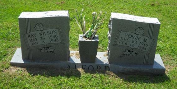 http://image2.findagrave.com/photos/2013/213/114827136_137550598528.jpg