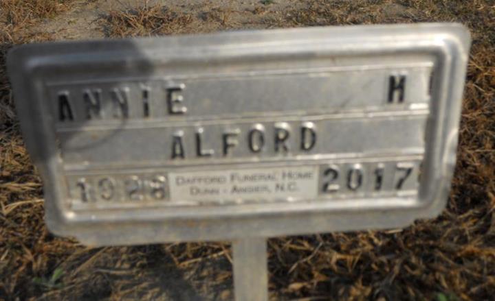 https://images.findagrave.com/photos/2017/344/185821499_90aad66f-c4fe-4ba2-97c1-ff65cf871153.jpeg
