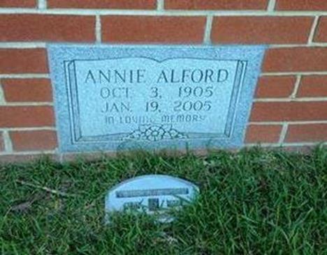 http://image2.findagrave.com/photos/2013/222/20896586_137627396534.jpg