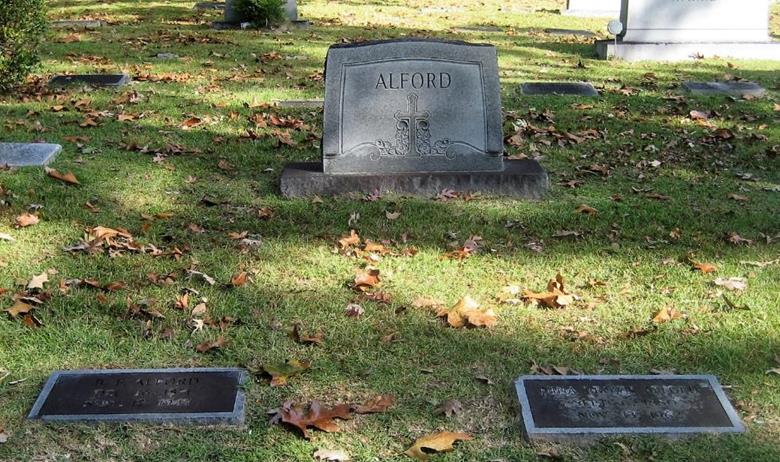 https://images.findagrave.com/photos/2016/300/171884351_1477606930.jpg