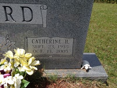 http://image2.findagrave.com/photos/2013/221/20896596_137618463131.jpg