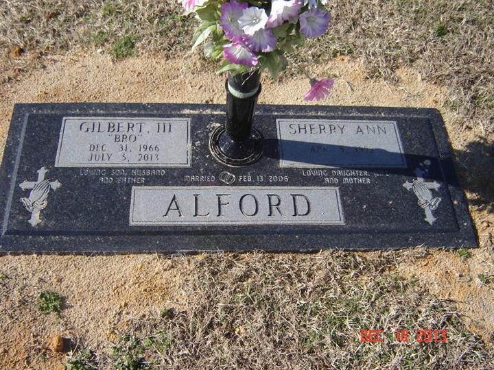 http://image2.findagrave.com/photos/2013/351/121897740_138741560401.jpg