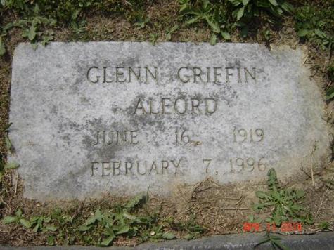 https://s3-us-west-2.amazonaws.com/find-a-grave-prod/photos/2014/165/131452863_1402869121.jpg
